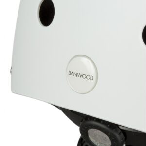 Valkoinen pyöräilykypärä lapselle Banwood-merkiltä.