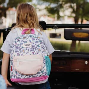 Koulureppu Playground - koko 6+, Hello Hossy