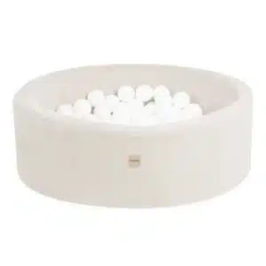 Vaalea boucle-pallomeri.